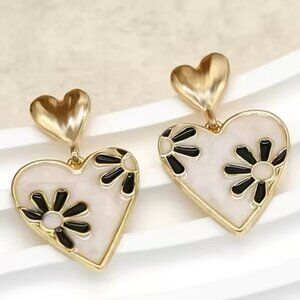 Heart Shaped Flower Black Daisy Sunflower Dangle Earrings Z137
